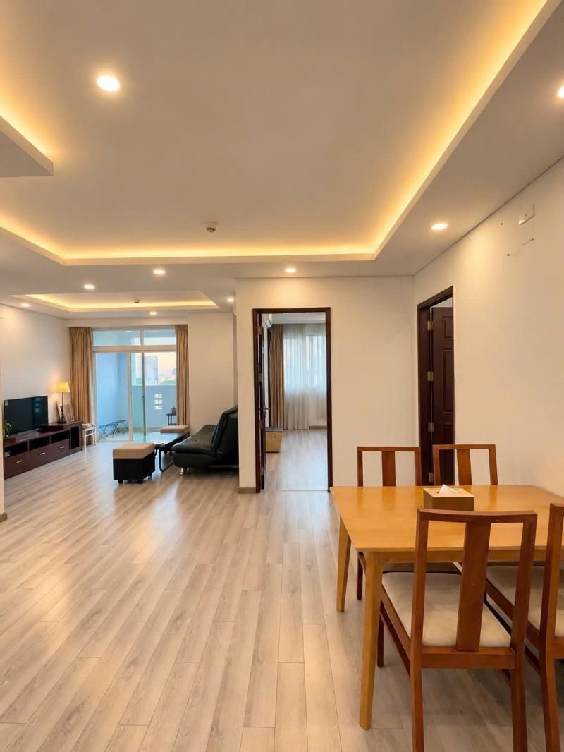 Chi Phí Sống & Thuê Chung Cư Quận 1: Lương Bao Nhiêu Là Đủ?