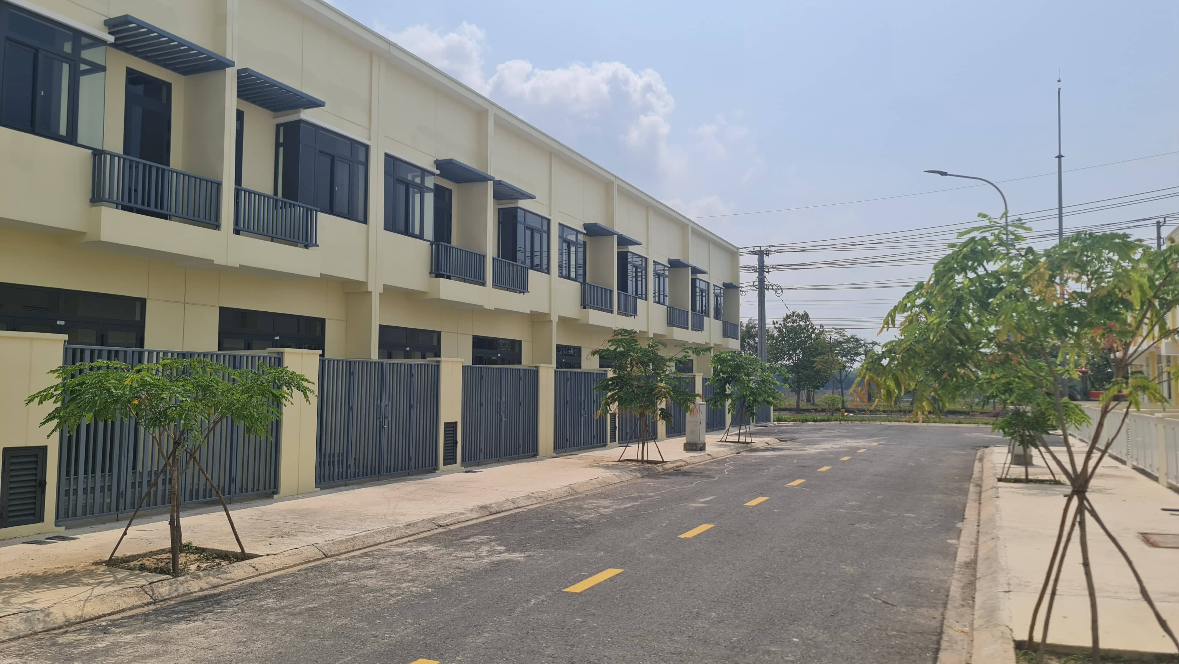 Phù hợp làm văn phòng, kinh doanh online - Nhà riêng Hóc Môn