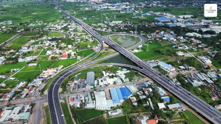 Vinhomes Hóc Môn: Giá nhà đất biến động ra sao khi Vành đai 3 hoàn thiện?