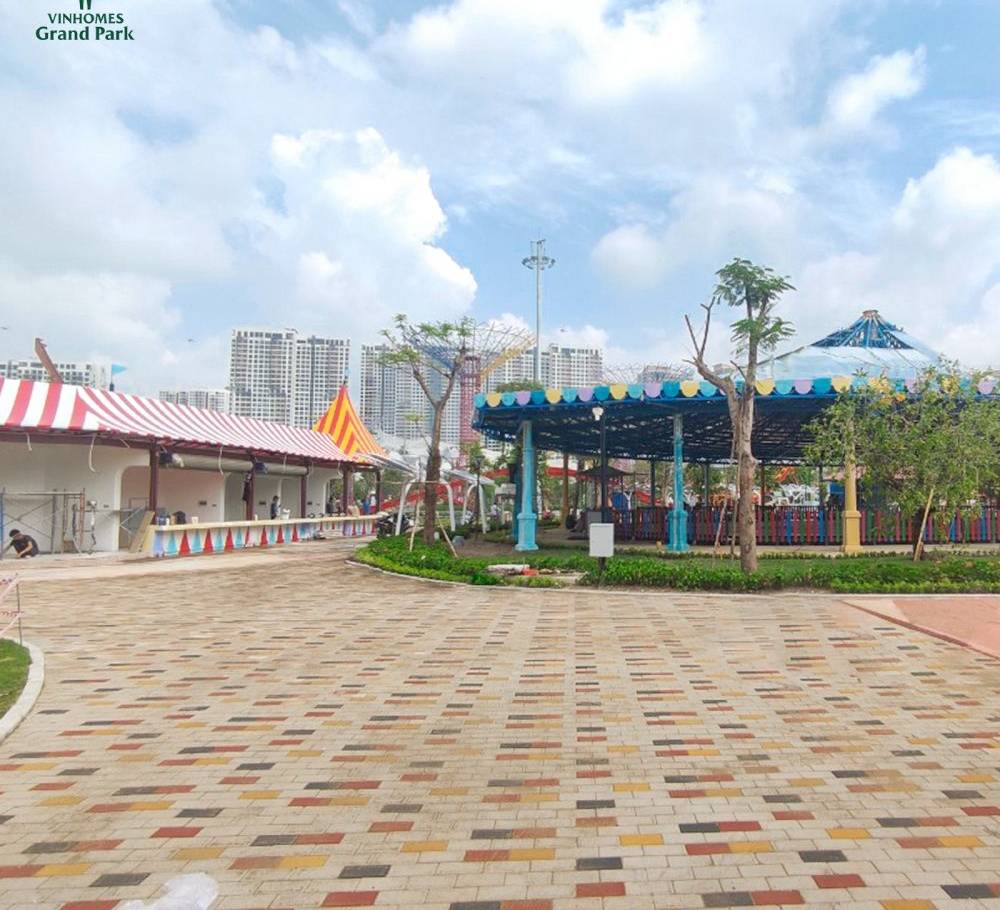 image-vinwonders-grand-park-kham-pha-thien-duong-giai-tri-mua-sam-15